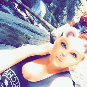 Meet your Posher, Catherine